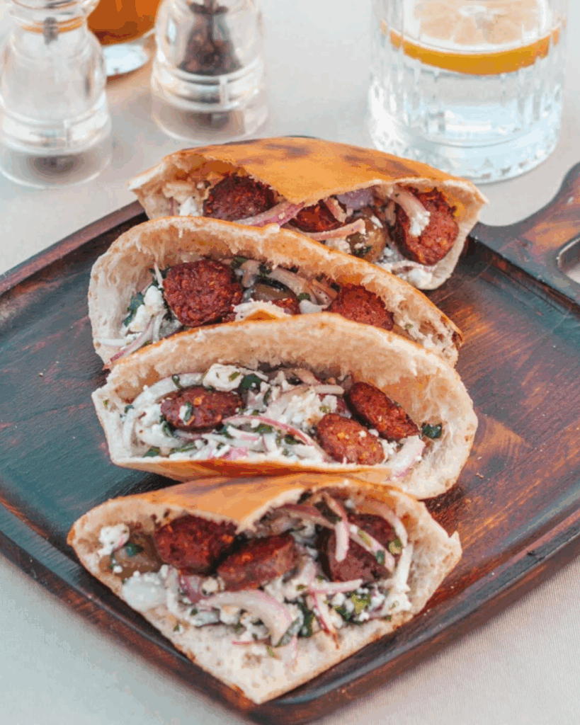 FOKAÇE E MBUSHUR ME SUXHUK KOSOVE E DJATHË TË BARDHË