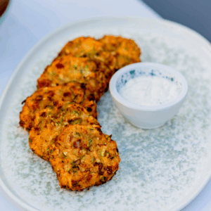 QOFTE KUNGULLI FRESKUAR ME SALCË NENEXHIKU