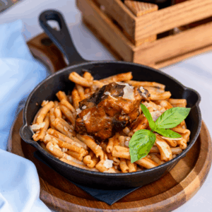 “RAGU” VIÇI ME “CASERECCE”(‘abbondante’ dhe e shijshme fiks si në Toskanë)