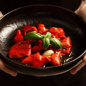 SPECA TË PJEKUR, MARINUAR ME UTHULL MOLLE